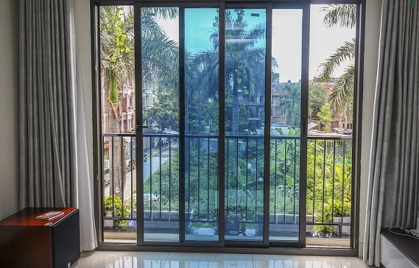 30+ mẫu cửa lùa nhôm kính phòng ngủ đẹp nhất 2021